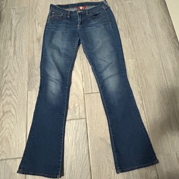 LIKE NEW! Women's Lucky Brand Charlie Baby Boot Cut - 26/2 - Picture 1 of 8